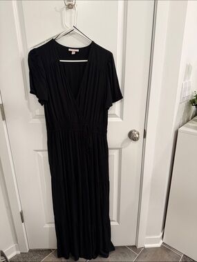 Knox Rose Black V-Neck Tiered Maxi Dress